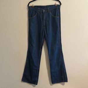 Vintage bootcut dark blue Levi’s jeans